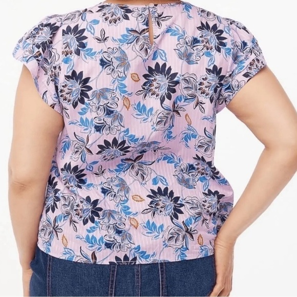 J.Crew | Lilac Floral Pintuck Flutter Sleeve Blouse Women's Small Cotton Top XS - Picture 2 of 9